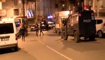 İş yerinin önünde korkutan patlama!