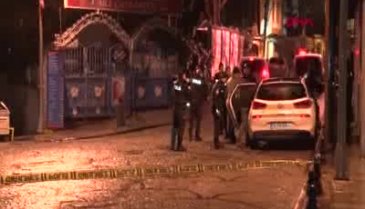 Sokakta yürüyen iki kişiye silahlı saldırı