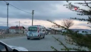 Birlikte yaşadığı kadını rehin alan adam polisi şehit etti