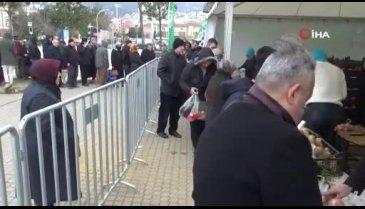 Bursa'da açılan üç tanzim satış noktasında alışverişler başladı