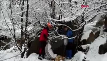Bursa'da 37 çuval yiyecek toplayıp, doğaya bıraktılar