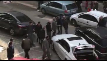 Bursa trafiğinde coplu kavga kamerada