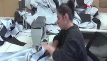 Bursa'da ev kadınıydı, fabrika kurdu şimdi 7 ülkeye mobilya ihraç ediyor