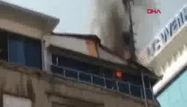 Apartmanda büyük panik!