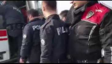 Bursa'da balıkçı kendini bıçakladı
