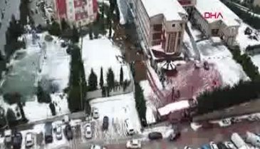 Okulun istinat duvarı çöktü!