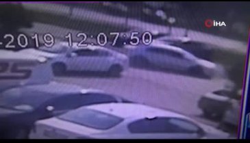 Bursa'da bariyerlere çarparak takla atan otomobil 70 metre böyle sürüklendi
