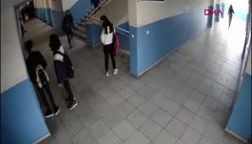 Sınıftaki dehşetin yeni görüntüleri ortaya çıktı!