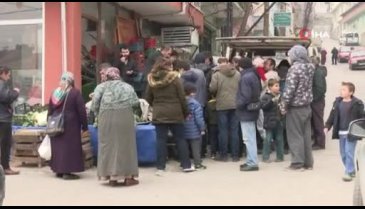 Bursa'da Ak Parti'den ücretsiz süt dağıtımı