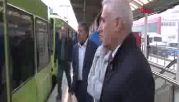 Bursa Büyükşehir Belediye Başkan Adayı Bozbey çorba ikramına Bursaray ile gitti
