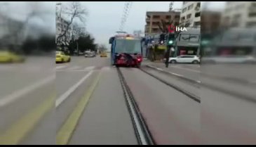 Bursa'da tehlikeli yolculuk yürekleri ağızlara getirdi