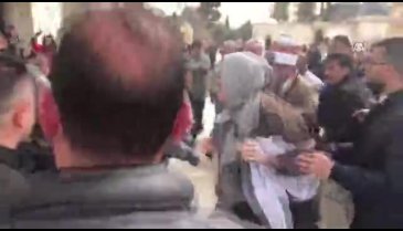 İsrail Harem-i Şerif'in bazı kapılarını kapattı