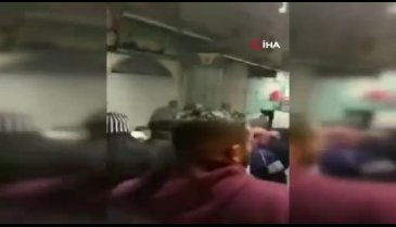 Mescid-i Aksa'nın kapısında namaz kılanlara saldırı