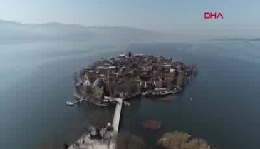 Bursa Gölyazı turistlerin akınına uğruyor