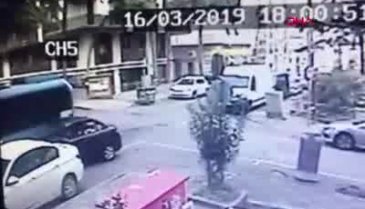 Güzergah değiştiren minibüs kaza yaptı!