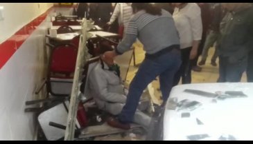 Bursa'da otomobil şans oyunları bayisine daldı