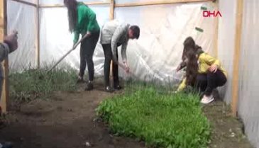 Bursa'da coğrafya dersini çiftçilik yaparak öğreniyorlar