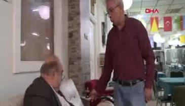 Bursa'da burası kütüphane değil kıraathane