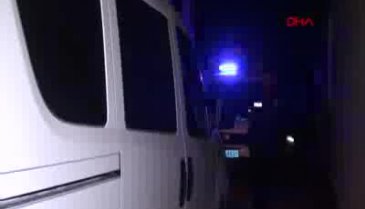 Kavga eden çift, birbirini bıçakla yaraladı