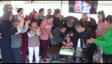 Bursa'da down sendromlu çocuklar lunaparkta eğlendi