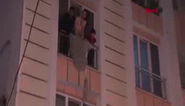 Beylikdüzü'nde yangın! 10 kişi kurtarıldı