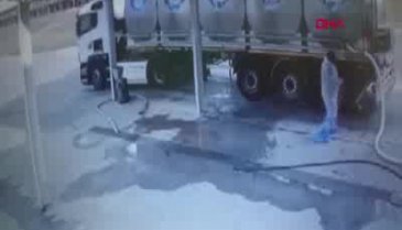 Denizli'deki deprem anından inanılmaz görüntüler