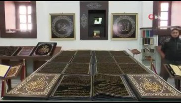 Bursa'da kumaştan Kur'an-ı Kerim sergisi