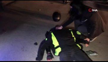 Bursa'da hemşire otomobilini durdurup yaralıya koştu
