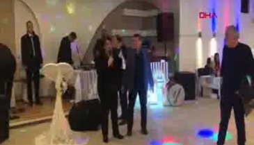 Bursa Gemlik'te Niran Ünsal'a konser tepkisi