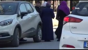 Bursa'da oy kullanmaya giderken araba çarptı