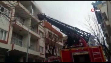 Evde yangın çıktı!