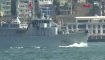 NATO'nun mayın arama gemisi İstanbul Boğazı'ndan geçti