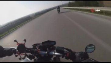 Bursa'da virajı alamayan motosiklet sürücüsü bariyerlere çarptı