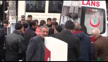 Yolun karşısına geçmeye çalışan çocuğa tramvay çarptı