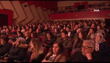 "Çık İşin İçinden" Bursa'da sahnelendi