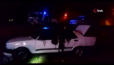 Bursa'da park halindeki otomobil alev alev yandı