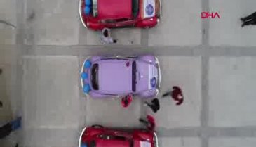 Bursa'da otizm farkındalığı için şehir turu attılar
