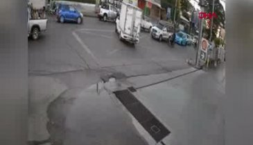 Kadın motosiklet sürücüsü ölümden döndü... İşte o anlar!