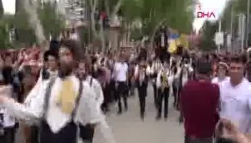 1,5 milyon kişi Portakal Çiçeği Karnavalı'yla coştu