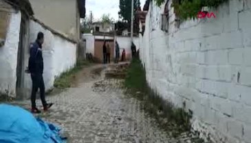 İçki masasında arkadaşını öldürdü