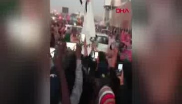 Sudan'daki gösterilere 'Salah' damgası