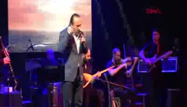 Volkan Konak, Bursa'da sahneye çıktı