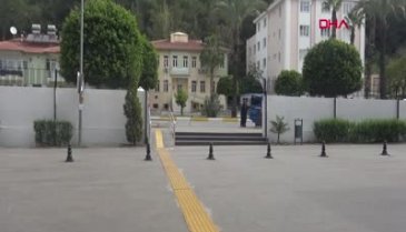 Turistlerin kartlarını çalanlar yakalandı
