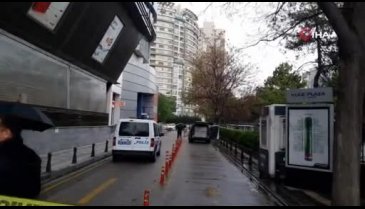 42 katlı plazadan ölüme atladı