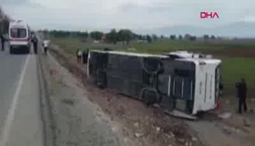 Öğrencileri taşıyan tur otobüsü devrildi!