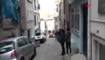 Ahşap binadan yangın paniği