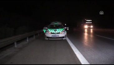 Otomobil şarampole devrildi: 1 ölü, 3 yaralı