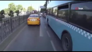 Yol verme tartışması tekme, tokat kavgaya dönüştü