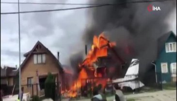 Evin üzerine uçak düştü! 6 ölü