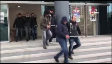Bursa'da uyuşturucu satacaklardı, narkotik polisi planlarını bozdu